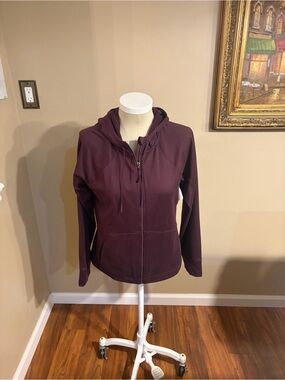 Women's unstoppable, full zip hoodie in burgundy